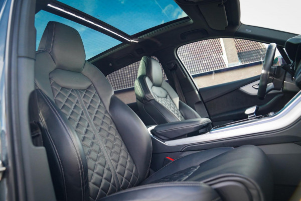 Audi Q7 55 TFSI Quattro Pro Line Plus | Panorama | Massage | Trekhaak | RS zetels | HUD | Adaptieve Cruise Control | Lane Assist |
