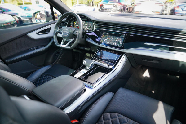 Audi Q7 55 TFSI Quattro Pro Line Plus | Panorama | Massage | Trekhaak | RS zetels | HUD | Adaptieve Cruise Control | Lane Assist |