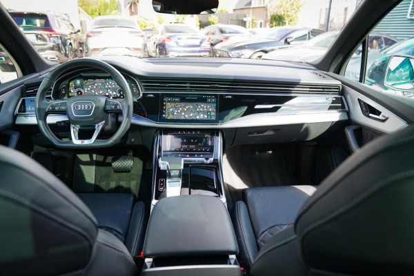 Audi Q7 55 TFSI Quattro Pro Line Plus | Panorama | Massage | Trekhaak | RS zetels | HUD | Adaptieve Cruise Control | Lane Assist |