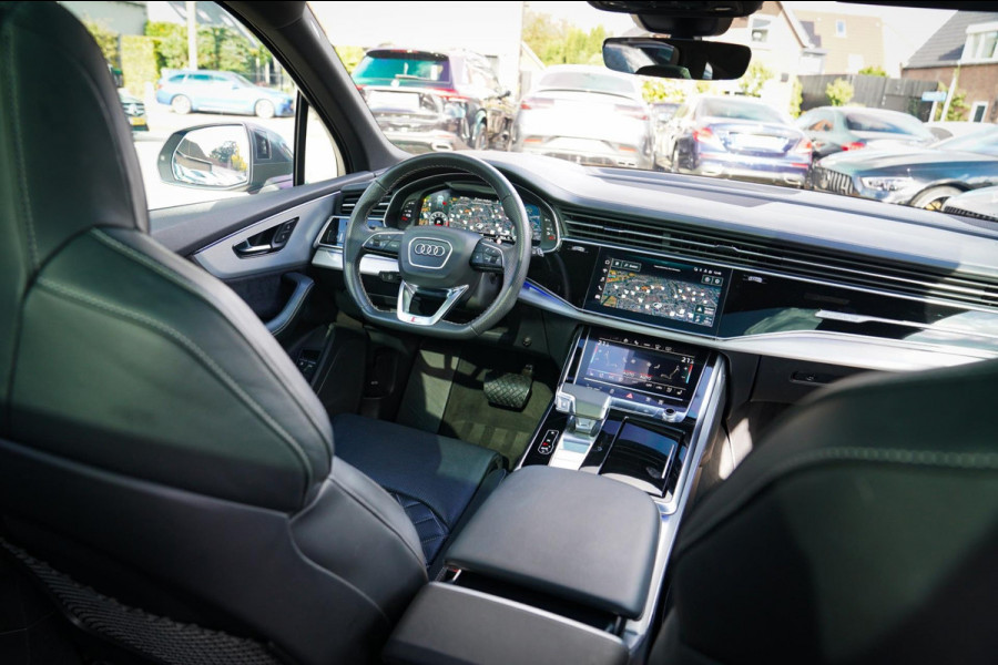 Audi Q7 55 TFSI Quattro Pro Line Plus | Panorama | Massage | Trekhaak | RS zetels | HUD | Adaptieve Cruise Control | Lane Assist |