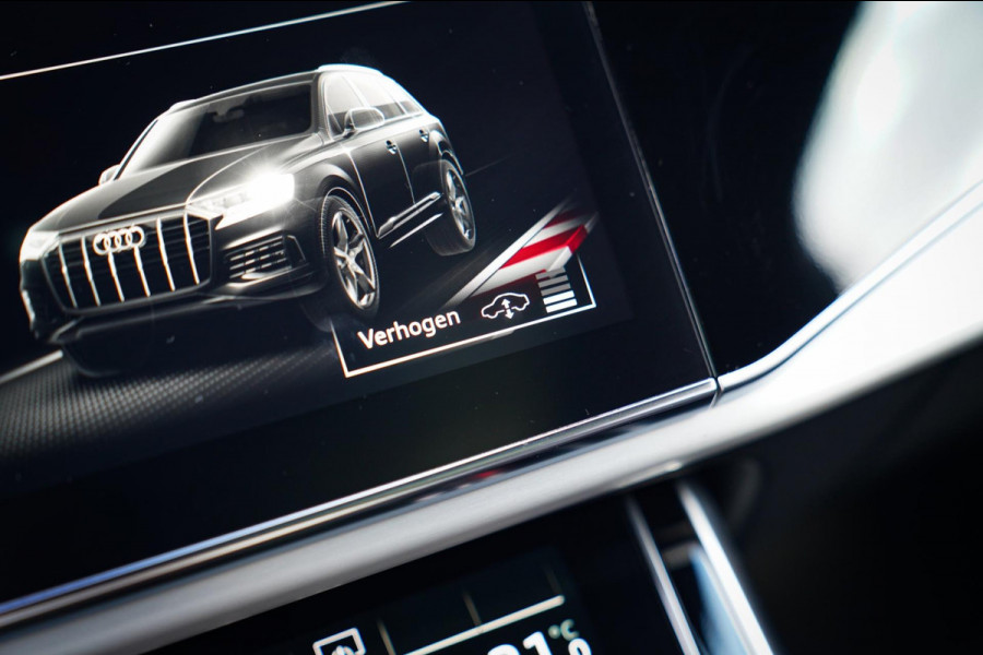 Audi Q7 55 TFSI Quattro Pro Line Plus | Panorama | Massage | Trekhaak | RS zetels | HUD | Adaptieve Cruise Control | Lane Assist |