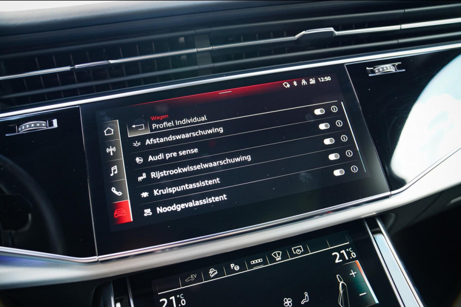 Audi Q7 55 TFSI Quattro Pro Line Plus | Panorama | Massage | Trekhaak | RS zetels | HUD | Adaptieve Cruise Control | Lane Assist |