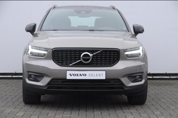 Volvo XC40 T4 211PK Automaat Recharge R-Design / Keyless entry / Elektrische achterklep / Leder met alcantara interieur / Parkeersensoren met camera / Stoel - en stuurwielverwarming / Apple carplay