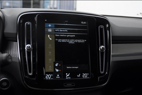 Volvo XC40 T4 211PK Automaat Recharge R-Design / Keyless entry / Elektrische achterklep / Leder met alcantara interieur / Parkeersensoren met camera / Stoel - en stuurwielverwarming / Apple carplay