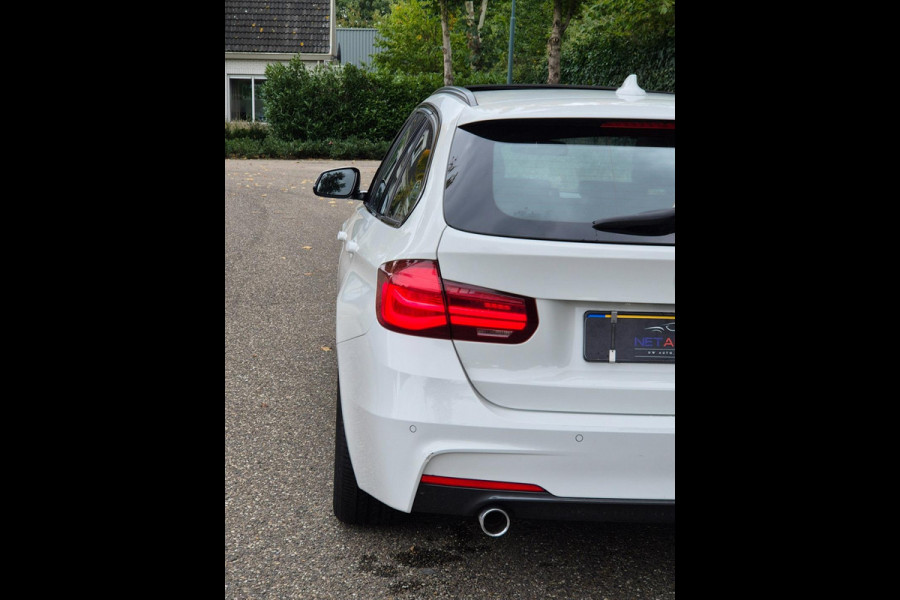 BMW 3 Serie Touring M Sport Nov-2019 NAP Panorama CarPlay GARANTIE inbeg. LED Breedset velgen RIJKLAAR APK tot 4-2027