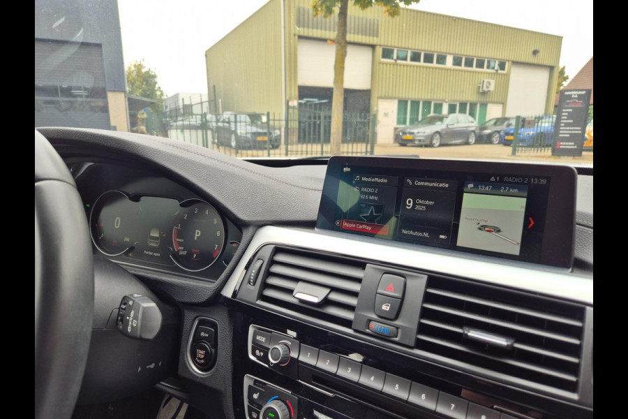 BMW 3 Serie Touring M Sport Nov-2019 NAP Panorama CarPlay GARANTIE inbeg. LED Breedset velgen RIJKLAAR APK tot 4-2027