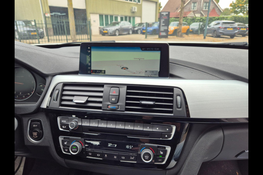BMW 3 Serie Touring M Sport Nov-2019 NAP Panorama CarPlay GARANTIE inbeg. LED Breedset velgen RIJKLAAR APK tot 4-2027