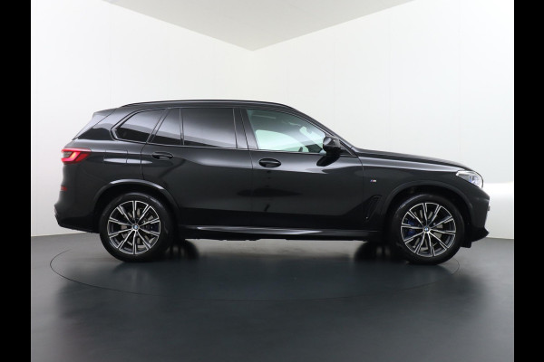 BMW X5 xDrive45e High Executive M SPORT | MEGA COMPLEET | DRIVING ASS. PROFF. | LASER | VERWARMDE STOELEN-STUUR-ACHTERBANK | TREKHAAK | HEAD UP | 1E EIGENAAR+DEALER ONDERHOUDEN