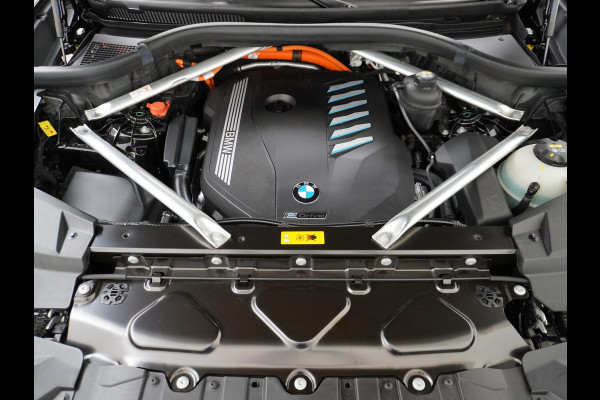 BMW X5 xDrive45e High Executive M SPORT | MEGA COMPLEET | DRIVING ASS. PROFF. | LASER | VERWARMDE STOELEN-STUUR-ACHTERBANK | TREKHAAK | HEAD UP | 1E EIGENAAR+DEALER ONDERHOUDEN
