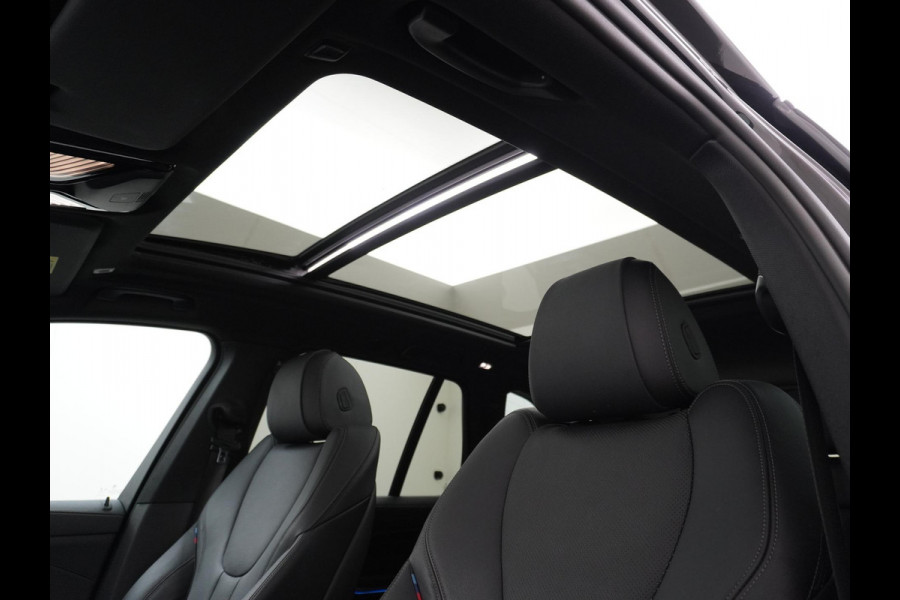 BMW X5 xDrive45e High Executive M SPORT | MEGA COMPLEET | DRIVING ASS. PROFF. | LASER | VERWARMDE STOELEN-STUUR-ACHTERBANK | TREKHAAK | HEAD UP | 1E EIGENAAR+DEALER ONDERHOUDEN