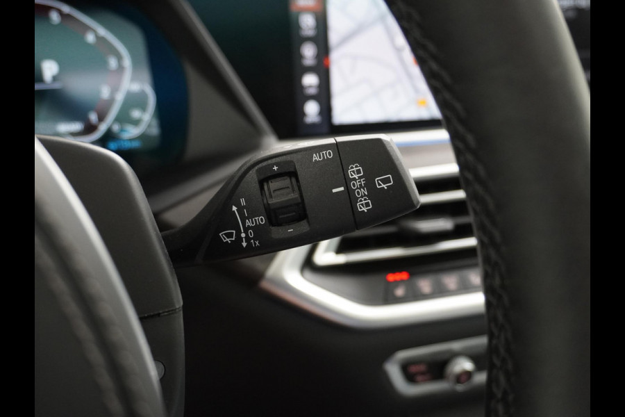 BMW X5 xDrive45e High Executive M SPORT | MEGA COMPLEET | DRIVING ASS. PROFF. | LASER | VERWARMDE STOELEN-STUUR-ACHTERBANK | TREKHAAK | HEAD UP | 1E EIGENAAR+DEALER ONDERHOUDEN