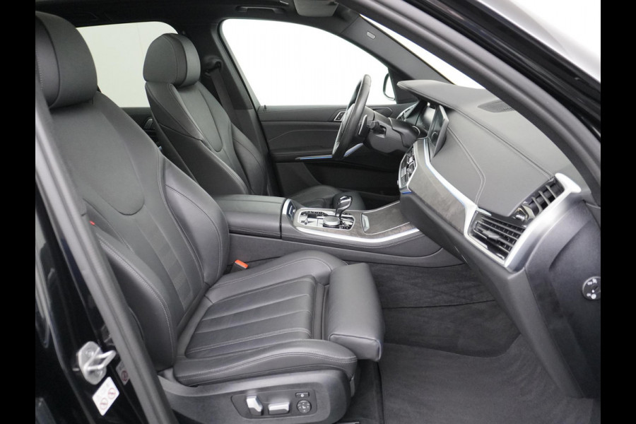 BMW X5 xDrive45e High Executive M SPORT | MEGA COMPLEET | DRIVING ASS. PROFF. | LASER | VERWARMDE STOELEN-STUUR-ACHTERBANK | TREKHAAK | HEAD UP | 1E EIGENAAR+DEALER ONDERHOUDEN