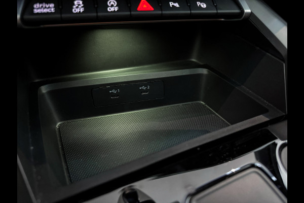 Audi RS3 Sportback 2.5 TFSI RS 3 quattro |B&o|Panorama|Alcantara