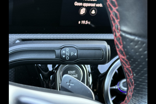 Mercedes-Benz A-Klasse 200 Business Solution AMG | Pano | MultiBeam LED | Ambient Light | Memory | Keyless | 18 inch