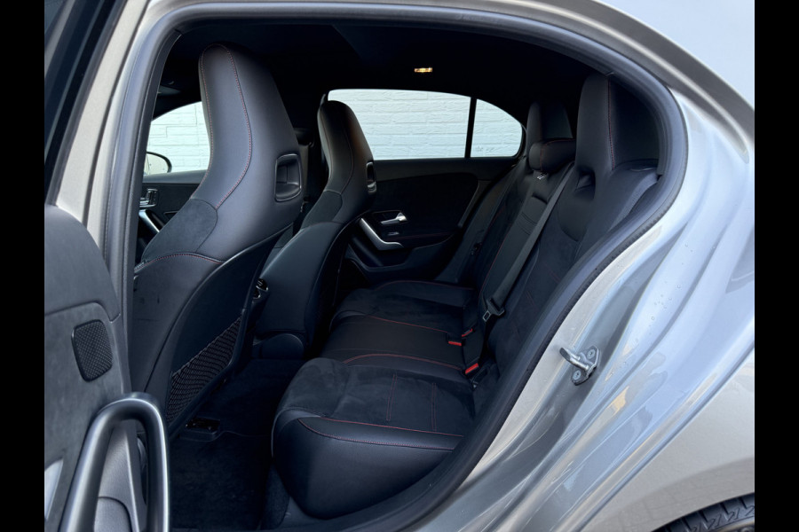 Mercedes-Benz A-Klasse 200 Business Solution AMG | Pano | MultiBeam LED | Ambient Light | Memory | Keyless | 18 inch