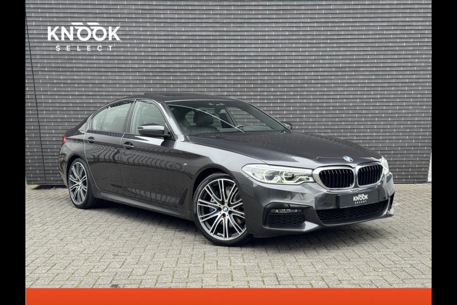 BMW 5 Serie Sedan 530i High Executive M Sport Pakket Automaat / Navigatie Professional / Schuif-/kanteldak / Harman Kardon / Comfortstoelen / Soft Close / Head-Up Display / 20 Inch / Leder / Active Steering