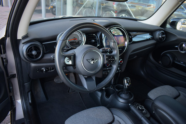 MINI Mini 1.5 Cooper Camden Edition | Apple CarPlay | Half Leer | Cruise | Climate