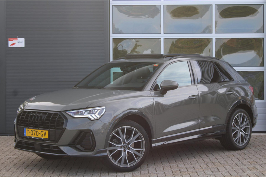 Audi Q3 35 TFSI S-Line | Pano | Sfeer | Matrix | Stoelverwarming