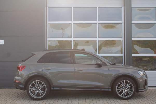 Audi Q3 35 TFSI S-Line | Pano | Sfeer | Matrix | Stoelverwarming