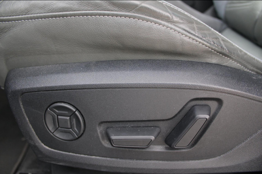 Audi Q3 35 TFSI S-Line | Pano | Sfeer | Matrix | Stoelverwarming