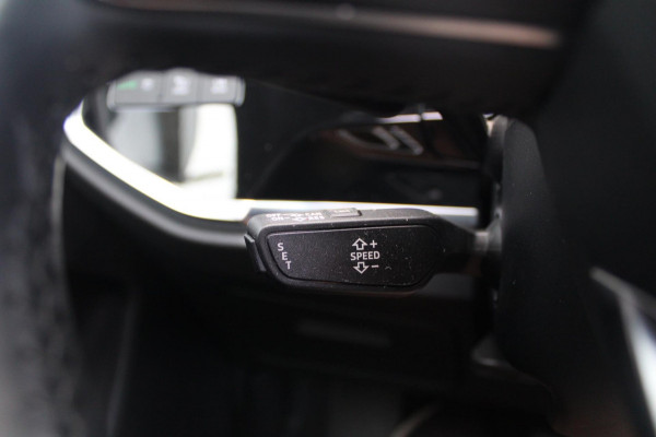 Audi Q3 35 TFSI S-Line | Pano | Sfeer | Matrix | Stoelverwarming