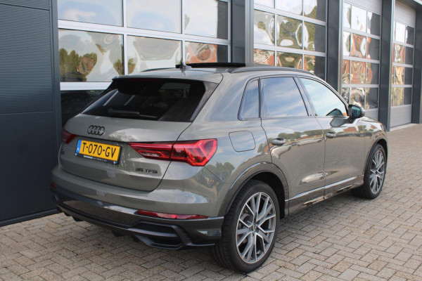 Audi Q3 35 TFSI S-Line | Pano | Sfeer | Matrix | Stoelverwarming