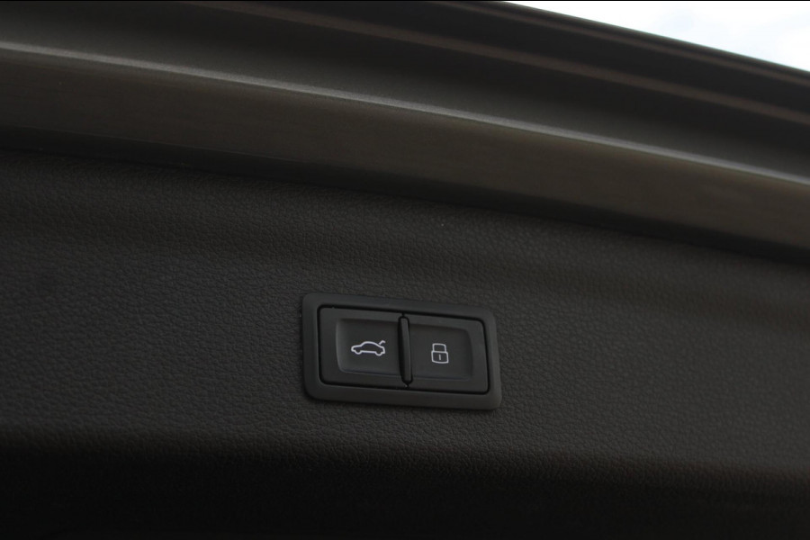 Audi Q3 35 TFSI S-Line | Pano | Sfeer | Matrix | Stoelverwarming