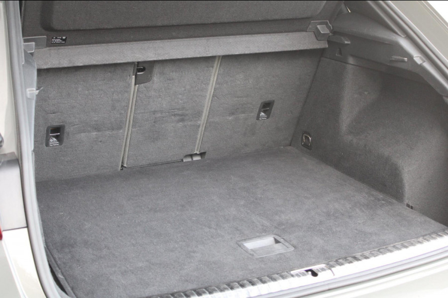 Audi Q3 35 TFSI S-Line | Pano | Sfeer | Matrix | Stoelverwarming