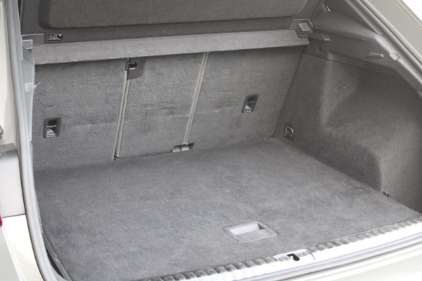 Audi Q3 35 TFSI S-Line | Pano | Sfeer | Matrix | Stoelverwarming