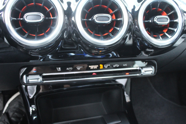Mercedes-Benz A-Klasse 160 109pk Advantage Widescreen Leder Clima Cruise Navi Camera LMV