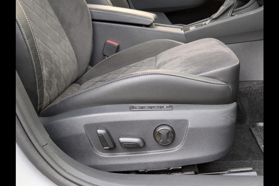 Škoda Superb 1.4 TSI iV Sportline Plug-in|Memory|Matrix-LED|Alcantara|Keyless-Entry/Go|Adaptive-Cruise|Stoel/Stuurverw.|Blindspot