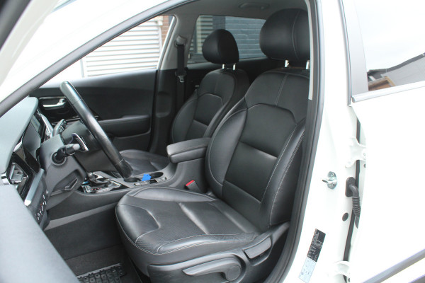 Kia Niro 1.6 GDi Hybrid 141pk DynamicPlusLine DCT6 NL-Auto NAP Clima Cruise Navi Camera Carplay 16"LMV Leder Afn. Trekhaak 1300kg Kia Niro 1.6 GDi Hybrid 141pk DynamicPlusLine DCT6 NL-Auto NAP Clima Cruise Navi Camera Carplay 16"LMV Leder Afn. Trekhaak 1300kg