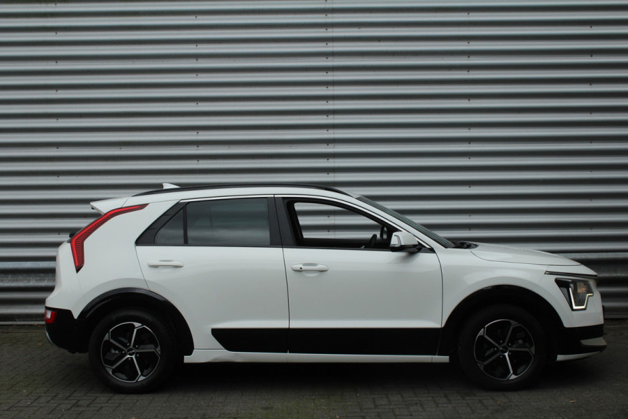 Kia Niro 1.6 GDi Hybrid 141pk DynamicLine DCT6 NL-Auto NAP BTW Clima Cruise Navi Camera Carplay Dig. Cockpit 16"LMV Trekhaak 1300kg Kia Niro 1.6 GDi Hybrid 141pk DynamicLine DCT6 NL-Auto NAP BTW Clima Cruise Navi Camera Carplay Dig. Cockpit 16"LMV Trekhaak 1300kg