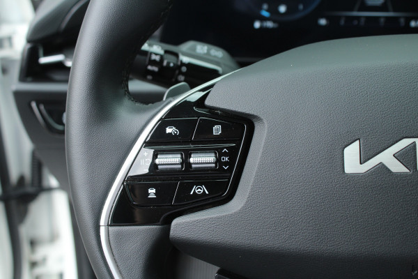 Kia Niro 1.6 GDi Hybrid 141pk DynamicLine DCT6 NL-Auto NAP BTW Clima Cruise Navi Camera Carplay Dig. Cockpit 16"LMV Trekhaak 1300kg Kia Niro 1.6 GDi Hybrid 141pk DynamicLine DCT6 NL-Auto NAP BTW Clima Cruise Navi Camera Carplay Dig. Cockpit 16"LMV Trekhaak 1300kg
