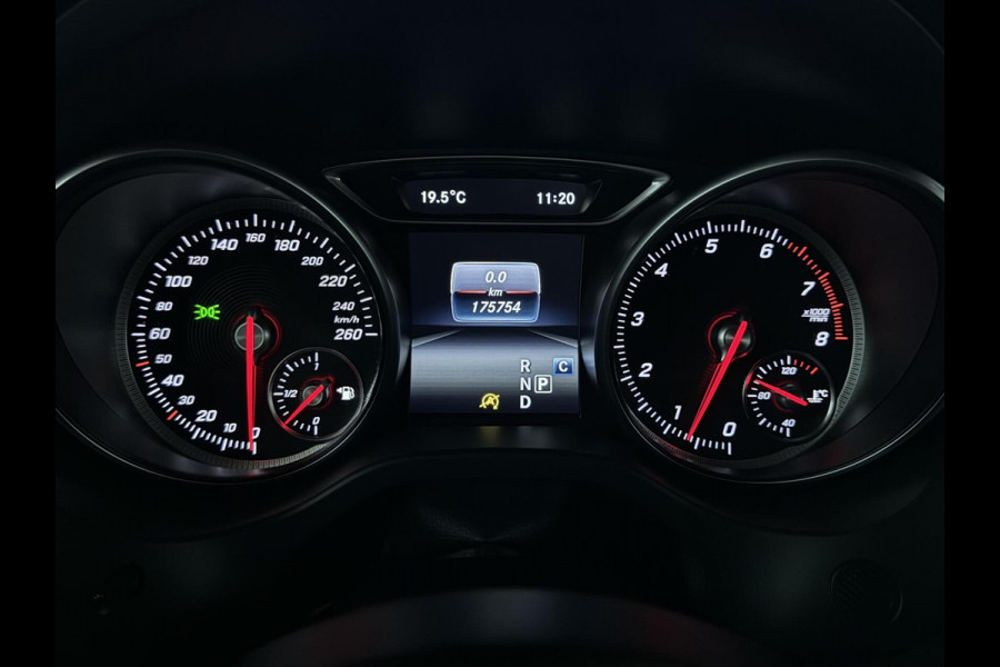 Mercedes-Benz CLA-Klasse 180 AMG Night Pakketr Airco Navi Cruise Trekh.