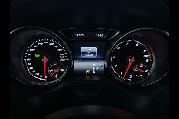 Mercedes-Benz CLA-Klasse 180 AMG Night Pakketr Airco Navi Cruise Trekh.