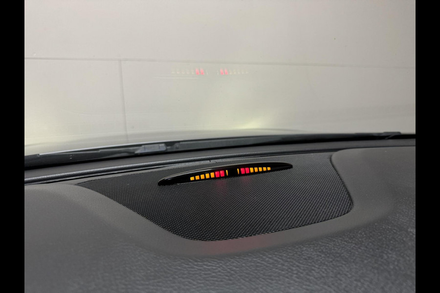 Mercedes-Benz CLA-Klasse 180 AMG Night Pakketr Airco Navi Cruise Trekh.
