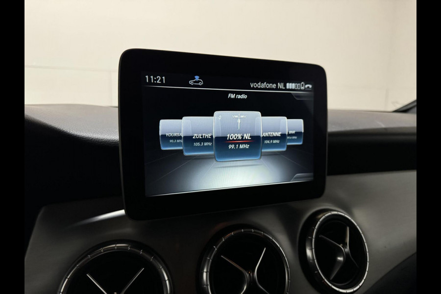 Mercedes-Benz CLA-Klasse 180 AMG Night Pakketr Airco Navi Cruise Trekh.