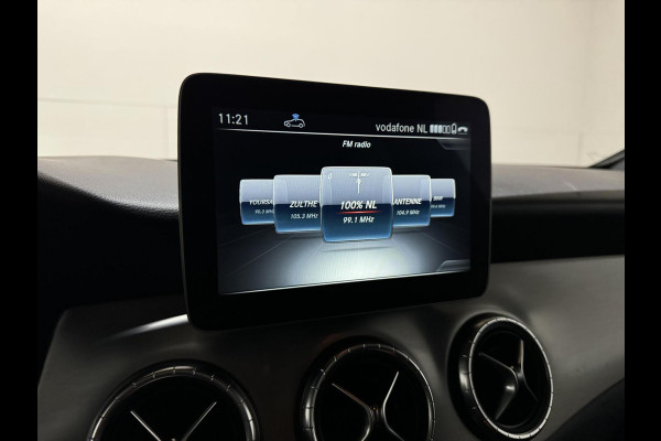Mercedes-Benz CLA-Klasse 180 AMG Night Pakketr Airco Navi Cruise Trekh.