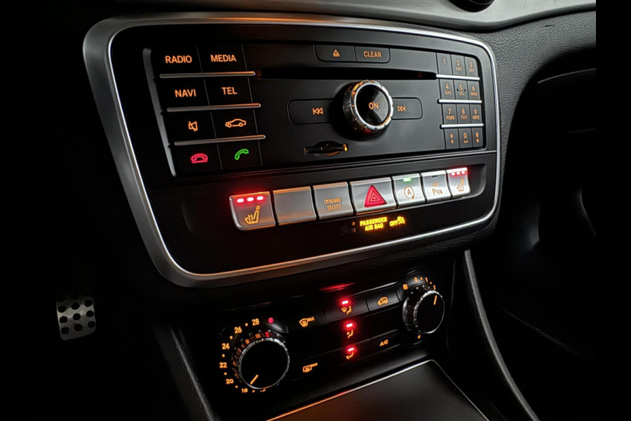 Mercedes-Benz CLA-Klasse 180 AMG Night Pakketr Airco Navi Cruise Trekh.