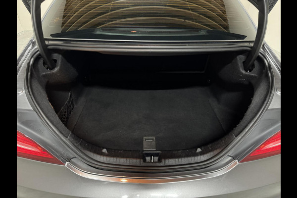 Mercedes-Benz CLA-Klasse 180 AMG Night Pakketr Airco Navi Cruise Trekh.