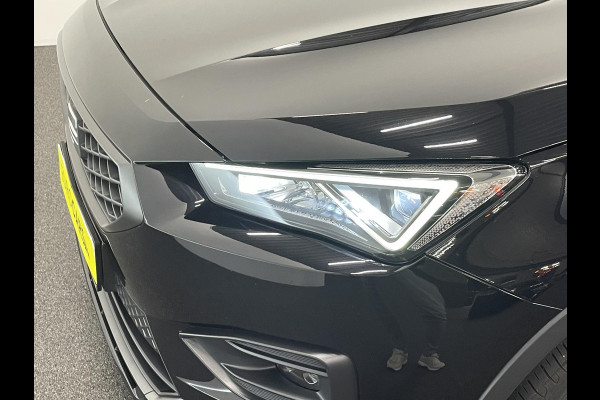 Seat Tarraco 1.4 TSI e-Hybrid FR PHEV Aut winterpack Dode hoek Navi Carplay PDC V+A Elektrische achterklep Adaptieve Onderstel Climate control Safe Drivepack Seat Tarraco 1.4 TSI e-Hybrid FR PHEV Aut winterpack Dode hoek Navi Carplay PDC V+A Elektrische achterklep Adaptieve Onderstel Climate control Safe Drivepack