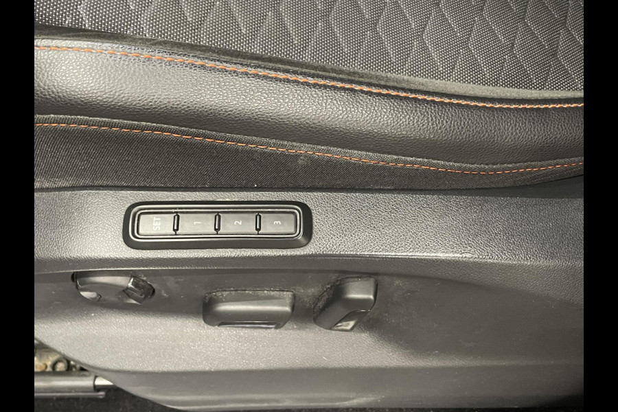 Seat Tarraco 1.4 TSI e-Hybrid FR PHEV Aut winterpack Dode hoek Navi Carplay PDC V+A Elektrische achterklep Adaptieve Onderstel Climate control Safe Drivepack Seat Tarraco 1.4 TSI e-Hybrid FR PHEV Aut winterpack Dode hoek Navi Carplay PDC V+A Elektrische achterklep Adaptieve Onderstel Climate control Safe Drivepack