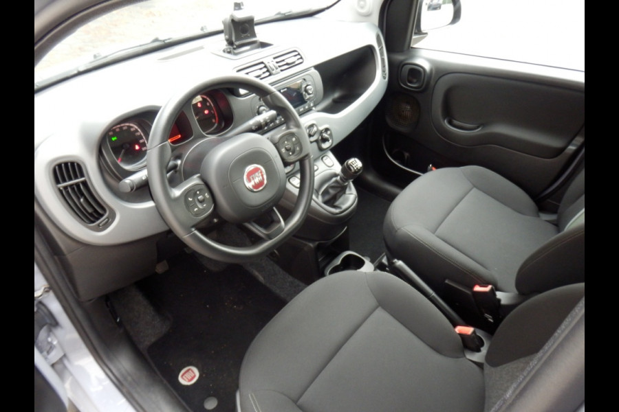 Fiat Panda Hybride | City Cross | Tel. Bluetooth | Airco |