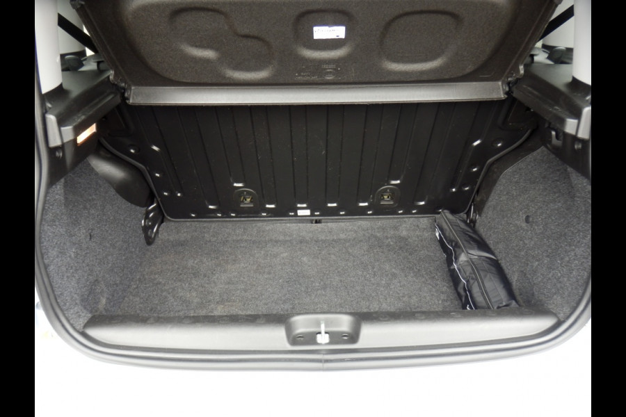 Fiat Panda Hybride | City Cross | Tel. Bluetooth | Airco |