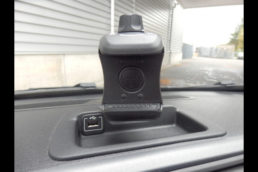 Fiat Panda Hybride | City Cross | Tel. Bluetooth | Airco |