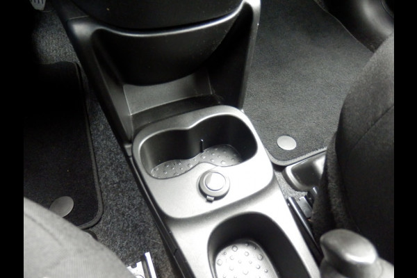 Fiat Panda Hybride | City Cross | Tel. Bluetooth | Airco |