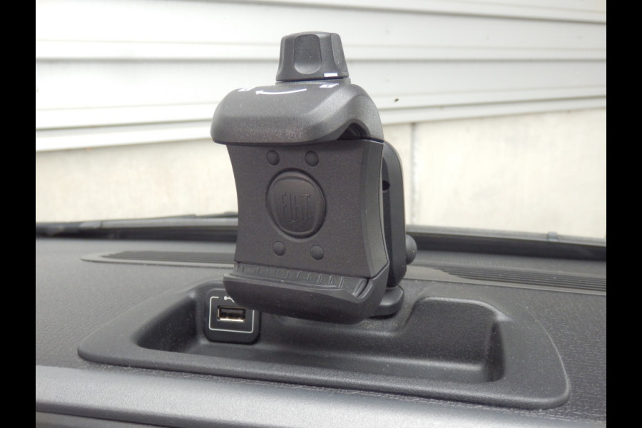Fiat Panda Hybride | City Cross | Tel. Bluetooth | Airco |