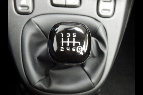 Fiat Panda Hybride | City Cross | Tel. Bluetooth | Airco |