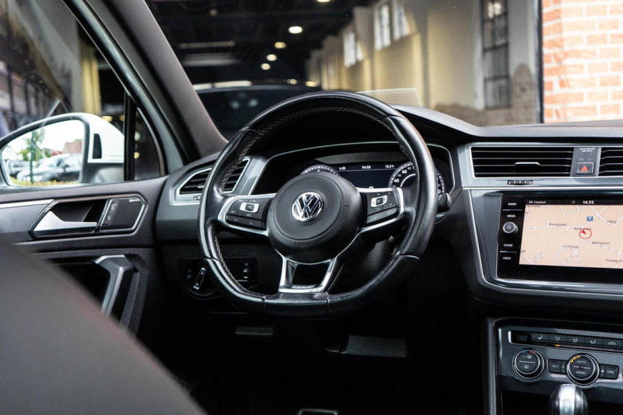 Volkswagen Tiguan 2.0 TSI 4Motion R-Line Pano / HUD / Dynaudio